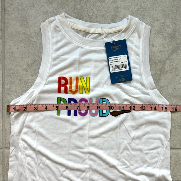 NWT Brooks Running “Run Proud” tank top 🌈 - Picture 8 of 8